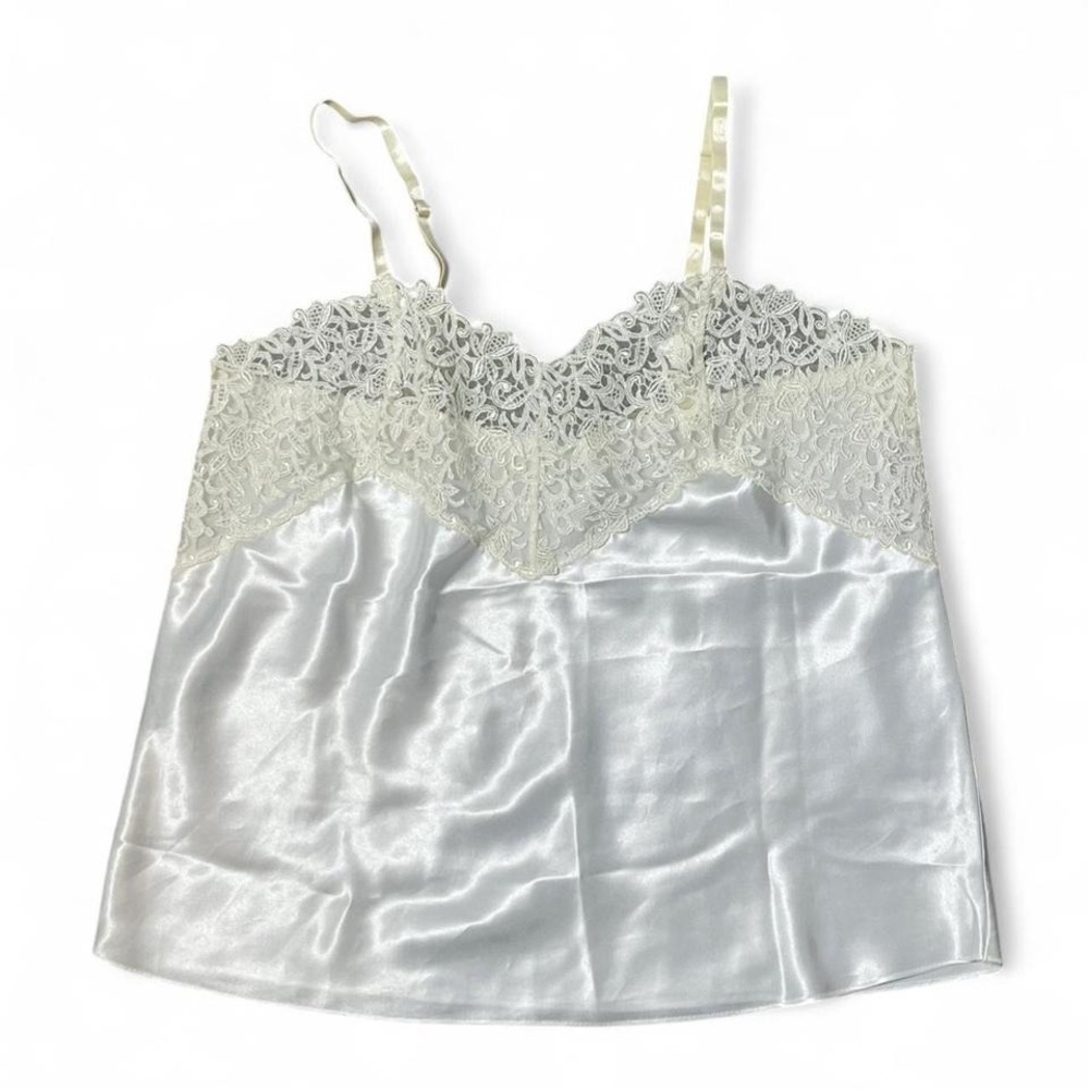 White and cream lace cami top with adjustable straps